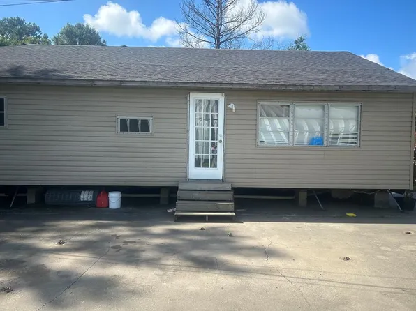 166 Geranium Dr, Picayune, MS 39466
