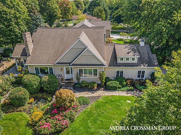 2nd image of 4386 Lakes Edge Dr