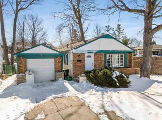 513 Monroe St, Petoskey, MI 49770