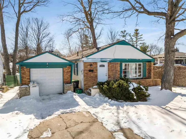 513 Monroe St, Petoskey, MI 49770