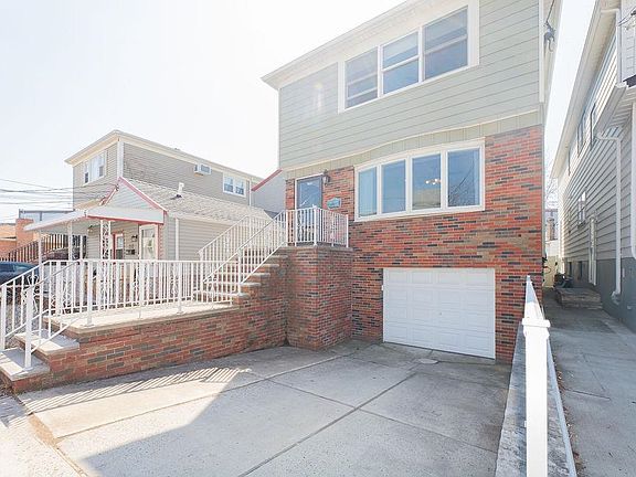3rd image of 108 Evergreen St