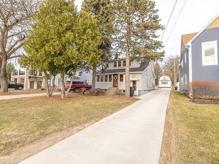 1315 E Lake Dr — Photo 19