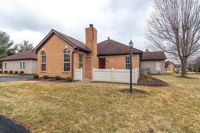 1st image of 18 Ashford Dr