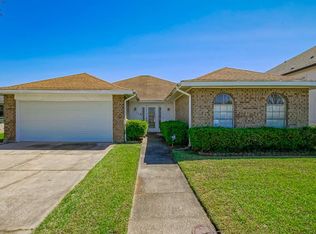 11240 Woodvine Ln, New Orleans, LA 70128