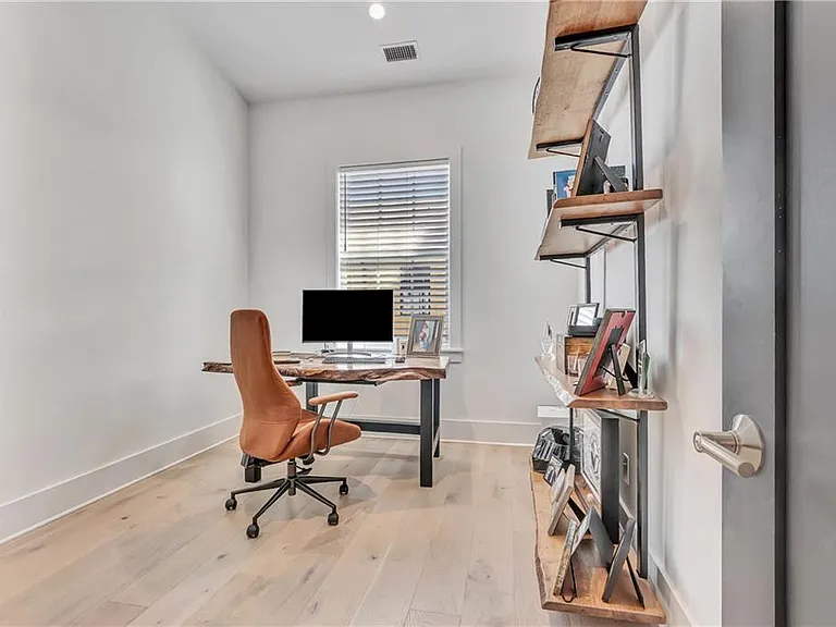 580 Heatherden Ave — Photo 27