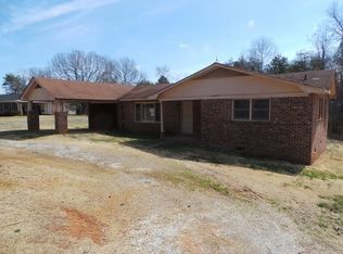 121 Monroe Rd, Gaffney, SC 29341