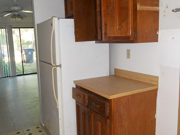 3rd image of 3921 Mount Sterling Ave