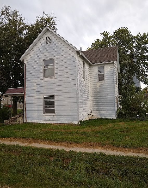 2nd image of 203 Holman St
