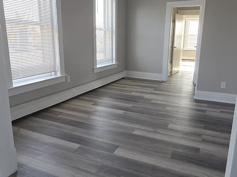 822 E River Dr #2 — Photo 6