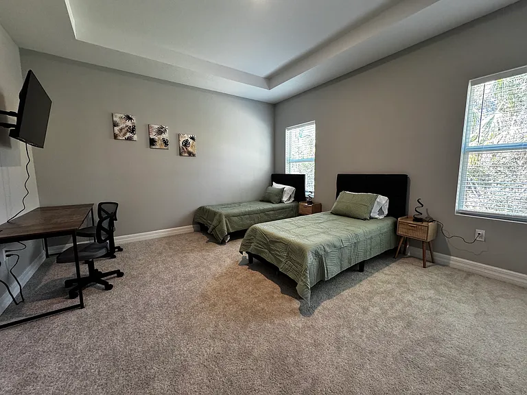 479 Harbor Blvd — Photo 4
