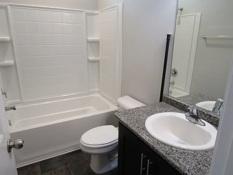 32 Wythe St — Photo 8