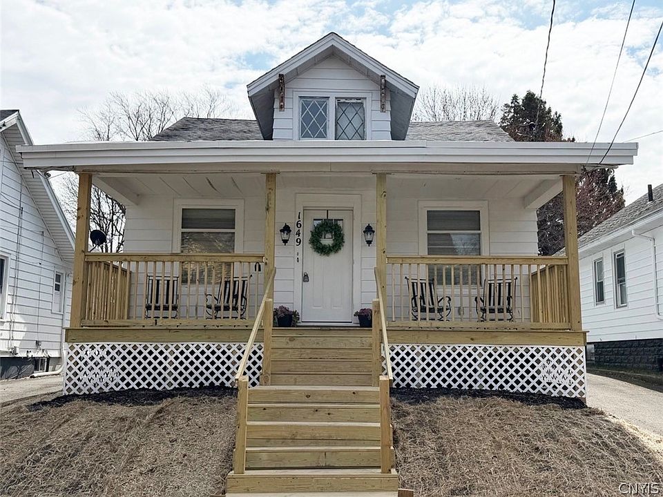 1st image of 1649 Bennett St