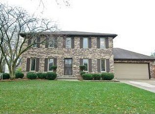 208 W Country Dr, Bartlett, IL 60103