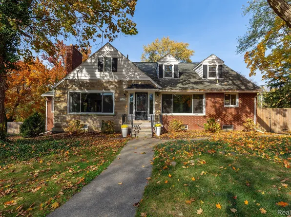 19050 Wiltshire Blvd, Lathrup Village, MI 48076