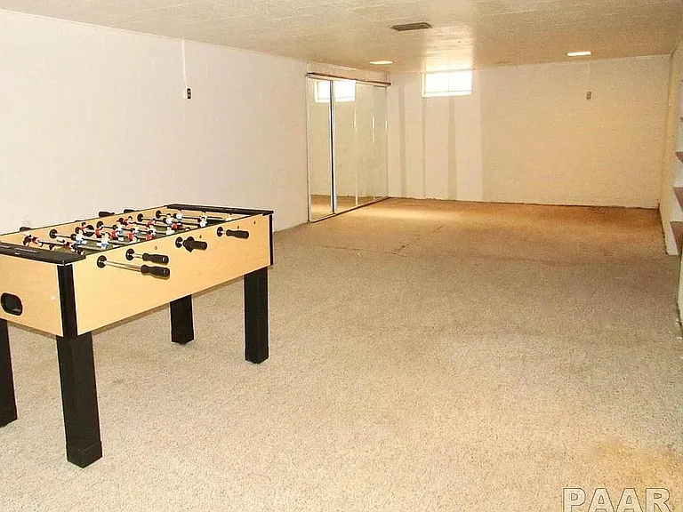 2227 N Ardell Pl — Photo 4
