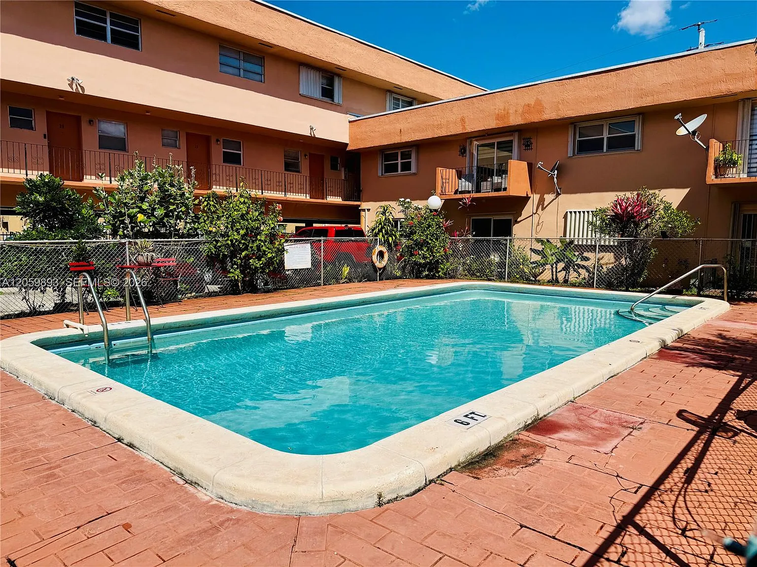 Bemar Patio Condo — Photo 2