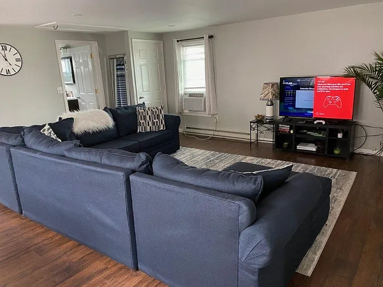 1172 Wyoming Ave #FRONT UPSTAIRS — Photo 19