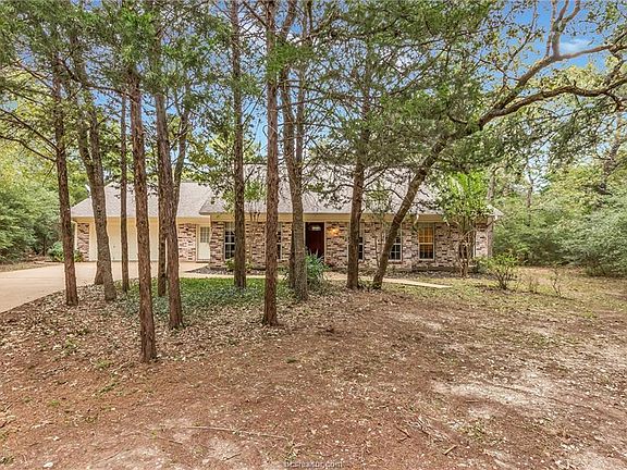 3rd image of 5590 Timberwood Dr