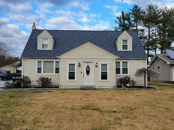 76 E Park Ave, Williamstown, NJ 08094