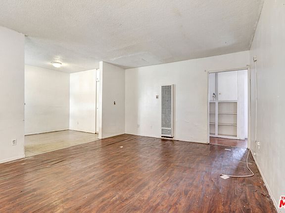 2nd image of 1445 S Cloverdale Ave