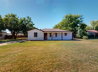 3801 Caddo Trl, Lake Worth, TX 76135