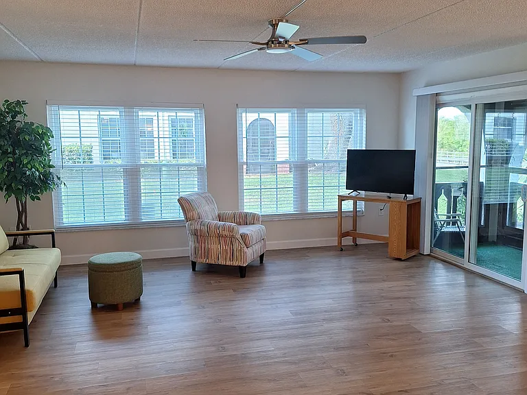 210 N Bayshore Blvd #102 — Photo 2