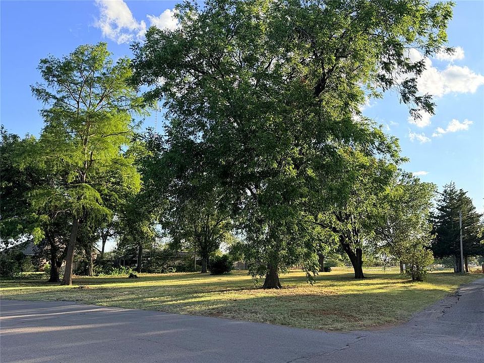 1st image of 715 Bowman Ave Lot 1