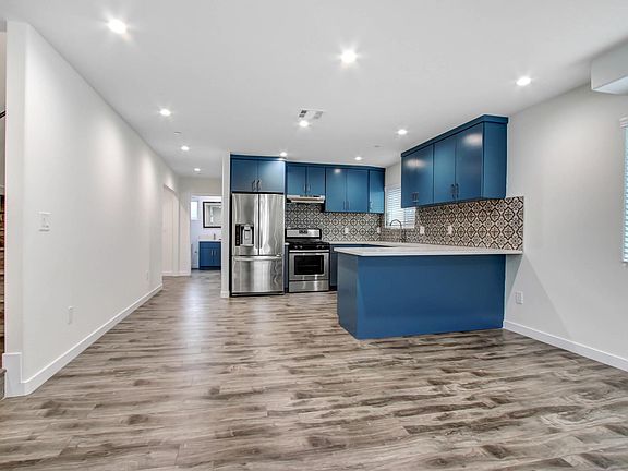 5th image of 3526 Hunter St #1/2