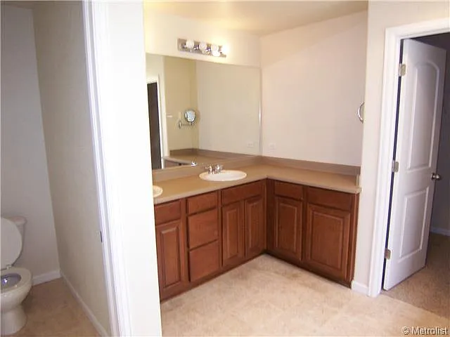 3546 E 141st Pl — Photo 8