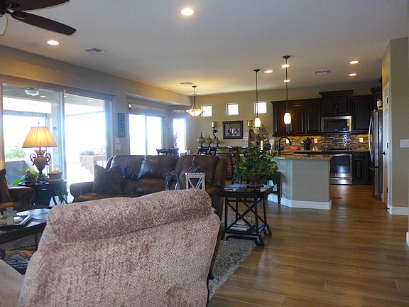 Large Bright Great Room