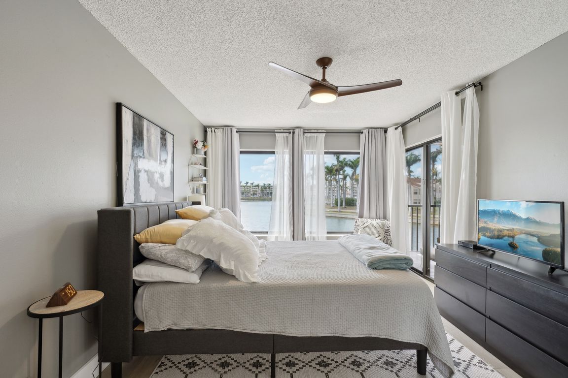 Bahia Del Mar Blvd S 210-036