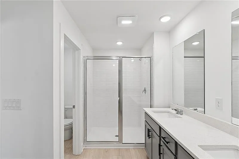 3 bed, 2.5 bath, 1910 sqft, $2,300 — Photo 4