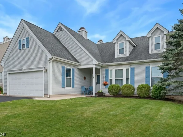 11 Strawberry Hill Rd, Branchburg Twp., NJ 08876