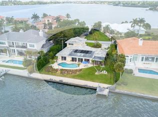 1572 Caribbean Dr, Sarasota, FL 34231