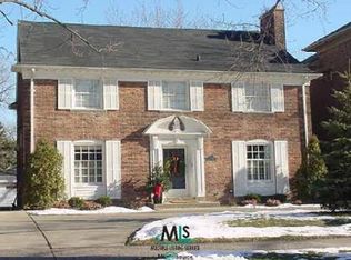 1108 Audubon Rd, Grosse Pointe, MI 48230