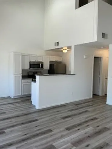 4464 Roscommon St #0 — Photo 2