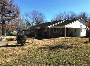 420 W Springfield St, Aurora, MO 65605