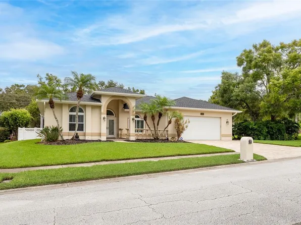 1988 Dunbrody Ct, Dunedin, FL 34698