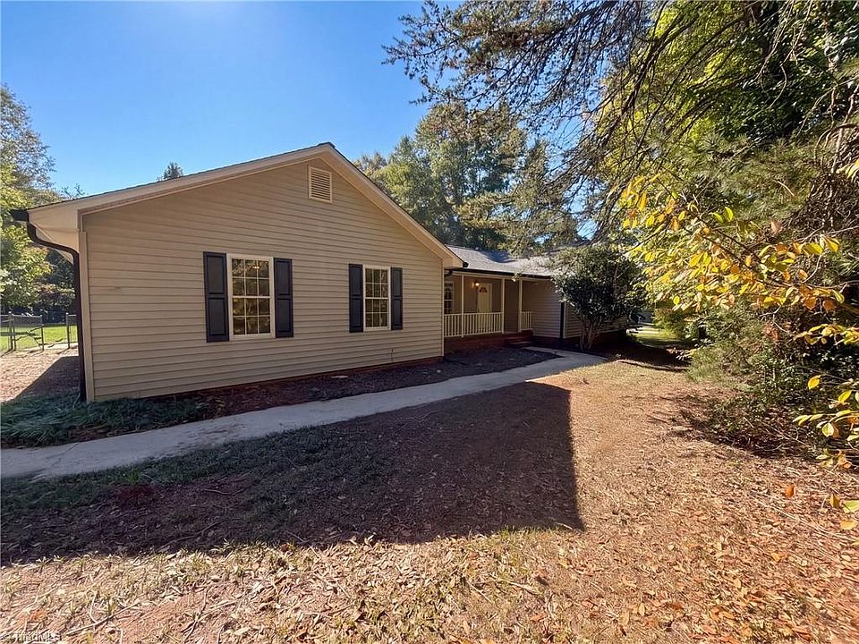 1st image of 8507 Deer Path Ct