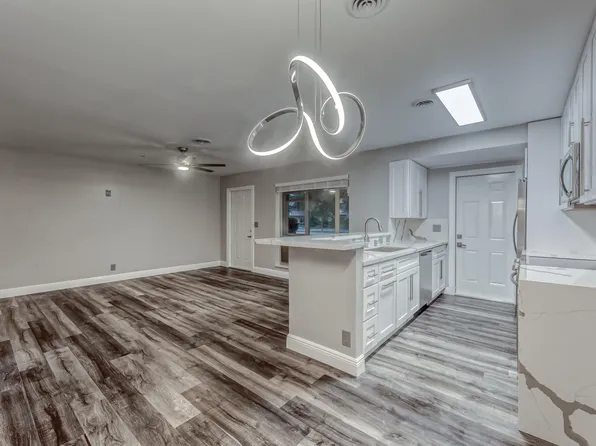 400 S Luna Ct APT 2, Hollywood, FL 33021