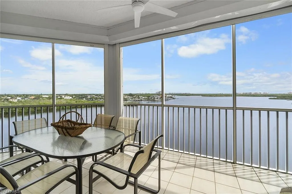 3 bed, 2.0 bath, 1964 sqft, $11,000 — Photo 3