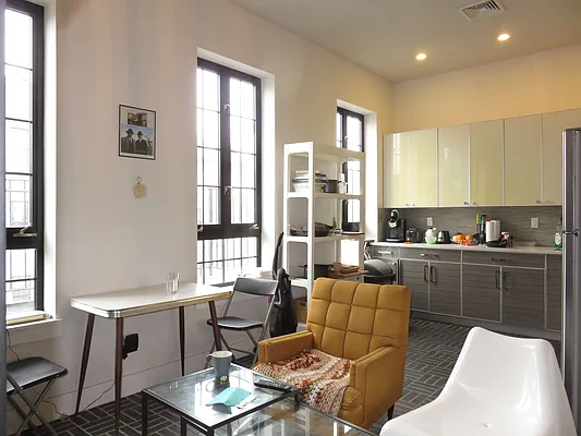 Rented by Rennit Inc. | media 61