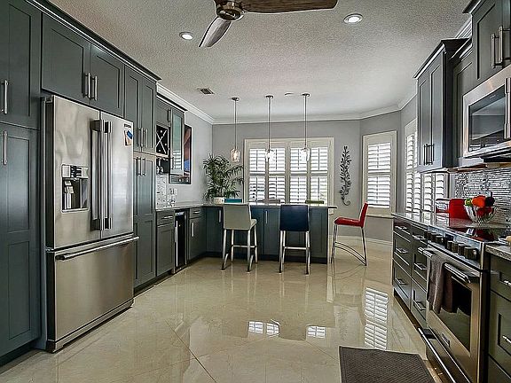 3rd image of 147 Pepper Ln