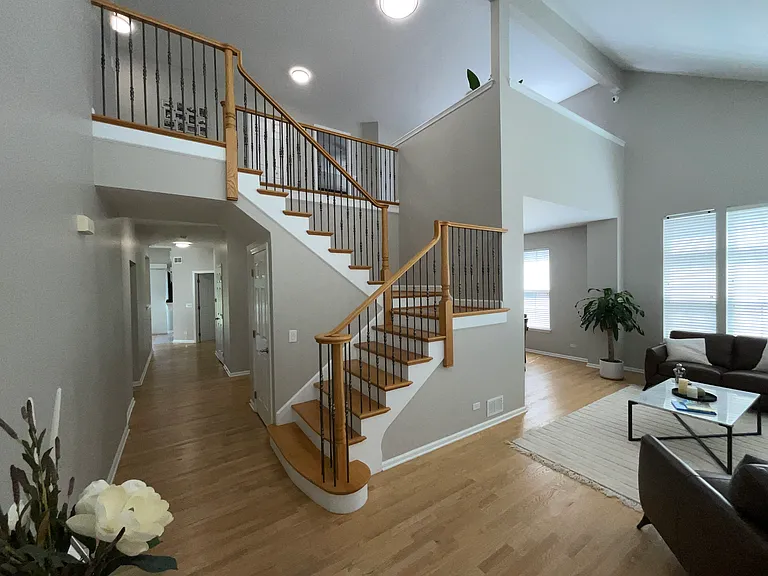 2069 Inverness Dr — Photo 4