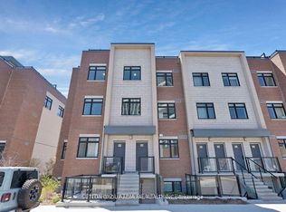 1085 Douglas McCurdy Cmn, Mississauga, ON L5G0C6