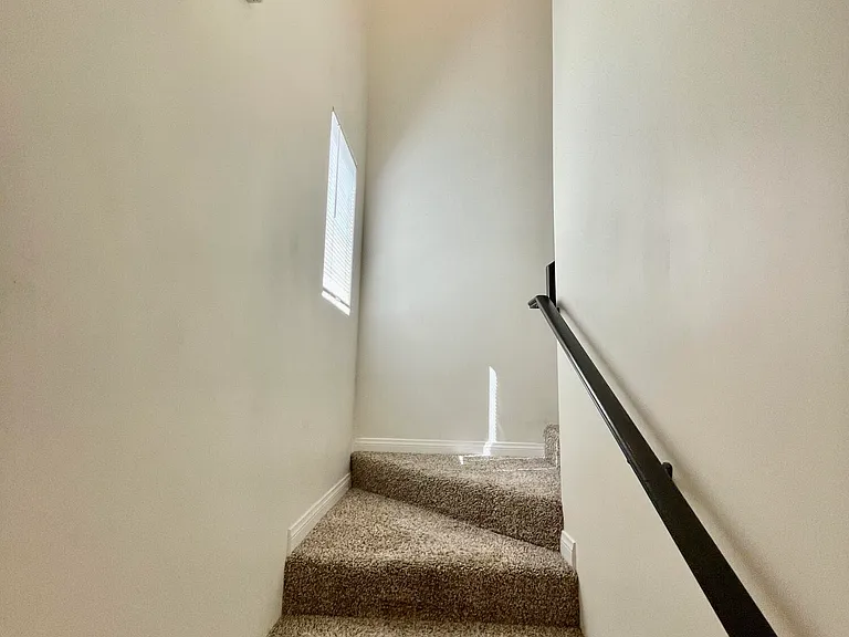 920 Lowena Dr #20 — Photo 6
