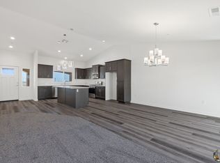 2385 Dale Ct, Imperial, CA 92251