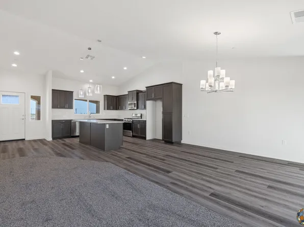 2385 Dale Ct, Imperial, CA 92251