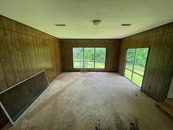 5th image of 2402 Gornto Rd