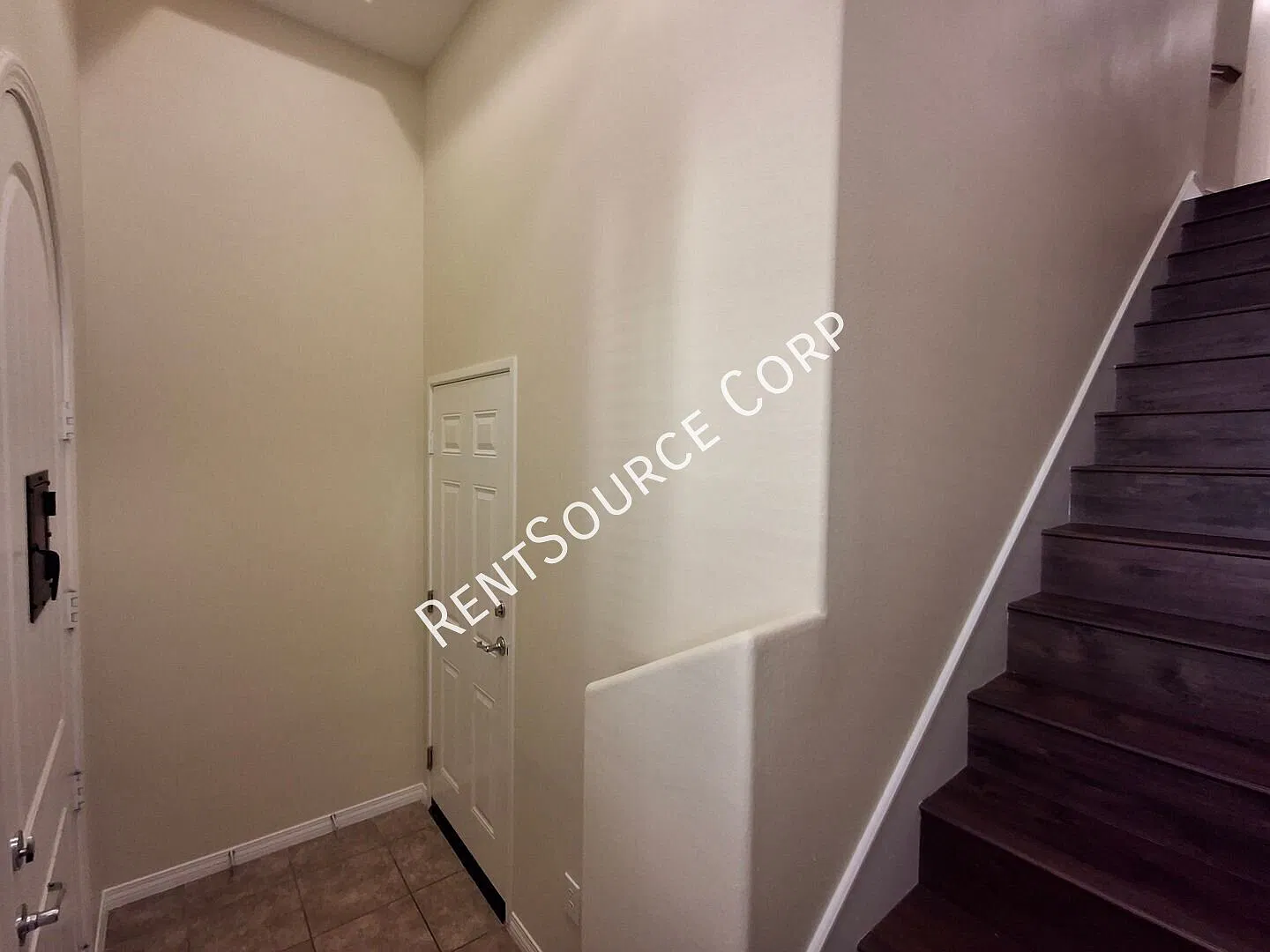 2 Bedroom 2 Bathroom Condo for lease in the Valencia West Creek Community — Photo 3